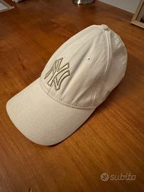 Berretto New York bianco