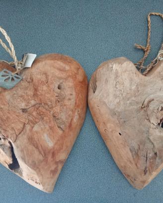 Cuori in legno naturale