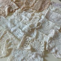 Centrini lavorati all'uncinetto