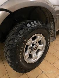Cerchi e gomme Nissan Terrano
