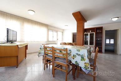 5 LOCALI A TORTORETO