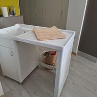 Mobiletto lavanderia