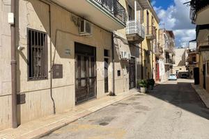 CASA DI CORTE A CERIGNOLA