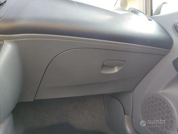 Cassetto portaoggetti SEAT IBIZA del 2010