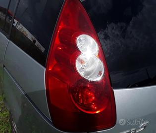 STOP FANALE POSTERIORE SINISTRO MAZDA B 5° Serie