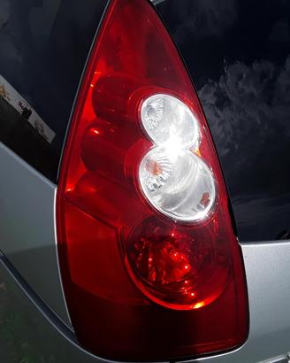 STOP FANALE POSTERIORE SINISTRO MAZDA B 5° Serie