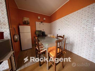 AMPIO APPARTAMENTO CON VISTA PANORAMICA