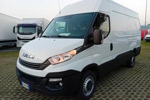 IVECO DAILY 35S14V furgone - automatico