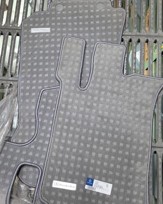 Tappetini per Mercedes Classe R W251 B66290090