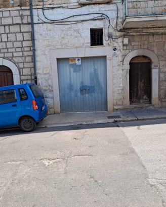 Garage Via Giordano Bruno, 131
