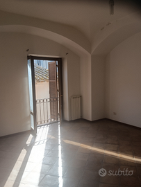 Appartamento mq80 non ammobiliato affittasu