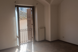 Appartamento mq80 non ammobiliato affittasu