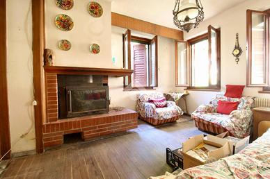 CASA INDIPENDENTE A CHIOPRIS-VISCONE