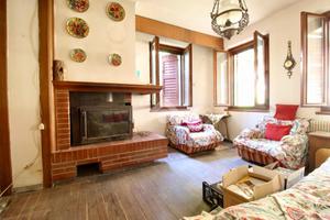 CASA INDIPENDENTE A CHIOPRIS-VISCONE