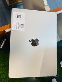 MacBook Air 13 2022 8GB RAM 256GB SSD M2
