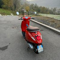 Vespa Primavera 125