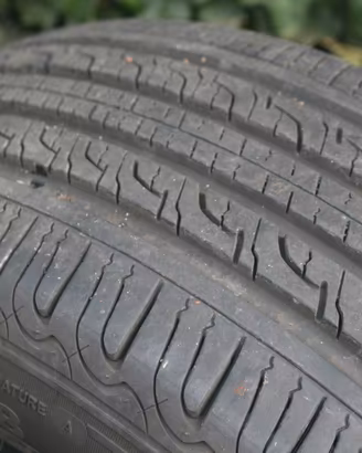 215/55R18 95h Estive