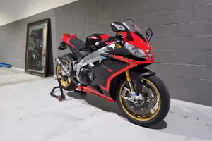Aprilia RSV4 Factory APRC 2015