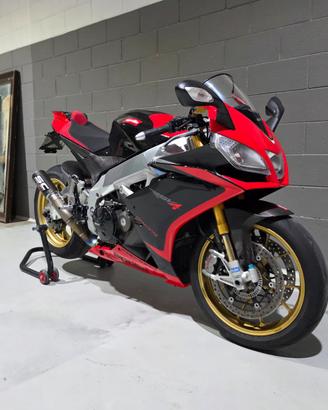 Aprilia RSV4 Factory APRC 2015