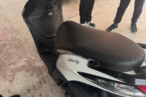 Vengo Liberty 50 a 1,300 anno 2023 km 6.000
