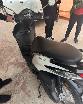 Vengo Liberty 50 a 1,300 anno 2023 km 6.000