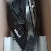 Faro anteriore sinistro Volvo V40 MY 2018 Nuovo