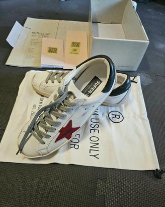 golden goose superstar con stella rossa