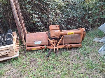 attrezzi agricoli vari