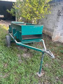 Macchina agricola per pulizia olive