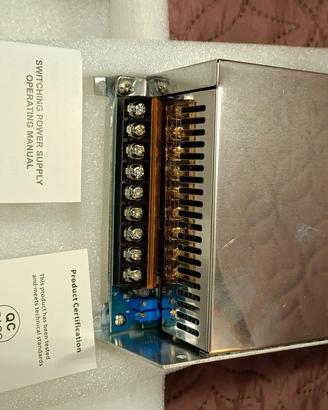 Alimentatore Switching Professionale AC-DC 