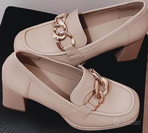 Mocassini da donna con tacco 