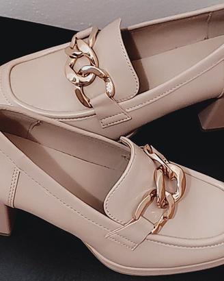 Mocassini da donna con tacco 