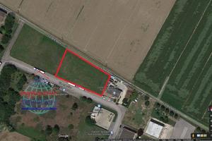 Terreno di 3200 m² a Cento