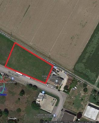 Terreno di 3200 m² a Cento