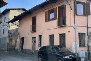 Immobile in asta di 158 m² con 3 locali e box auto