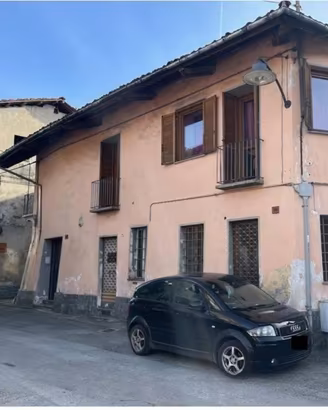 Immobile in asta di 158 m² con 3 locali e box auto