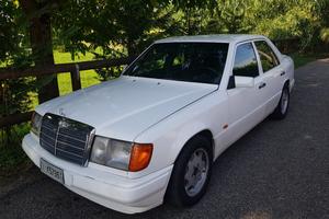 Mercedes 200 E