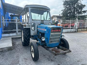 Ford 3000 con tettuccio