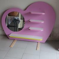 Mensola per cameretta.