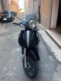 Beverly 300 del 2009