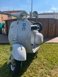 Vespa epoca 125 targa oro