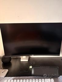 Monitor curvo