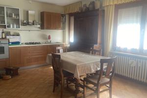 Ampio luminoso appartamento