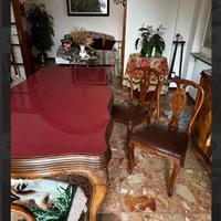 Tavolo da pranzo in stile Chippendale e sedie