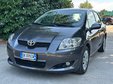 Toyota Auris 1.6 5 porte Soli 150mila km