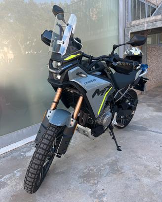 CF Moto 450 MT