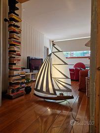 Lampada artigianale a forma di barca – pezzo unico