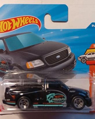 Hot Wheels 2025 '99 Ford F-150 SVTLightning 94/250