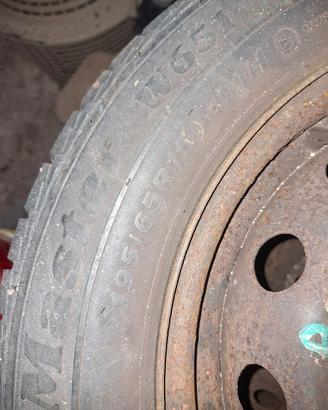  treno gomme 195/65/R15 usate con cerchio in ferro