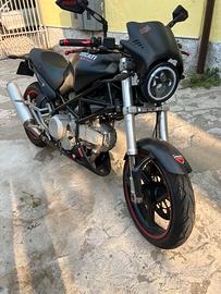 Ducati Monster 600 dark edition